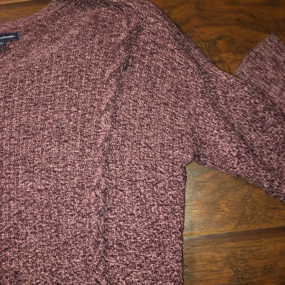 AE sweater - Picture 3 of 3